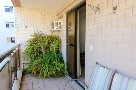 Apartamento à venda com 205m², 3 quartos e 3 vagas Apartamento à venda com 205m², 3 quartos e 3 vagasVaranda dos Quartos