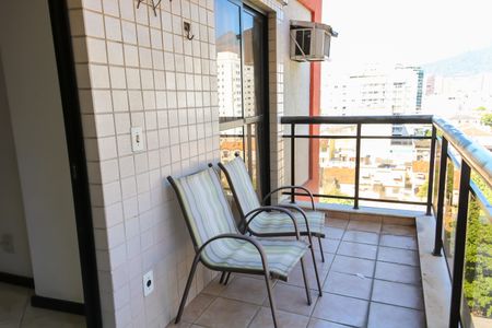 Apartamento à venda com 205m², 3 quartos e 3 vagas Apartamento à venda com 205m², 3 quartos e 3 vagasVaranda dos Quartos