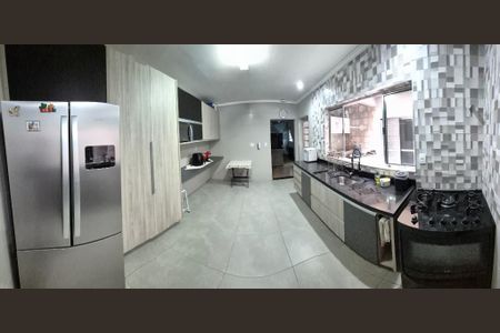 Apartamento à venda com 120m², 3 quartos e 2 vagas Apartamento à venda com 120m², 3 quartos e 2 vagasCozinha