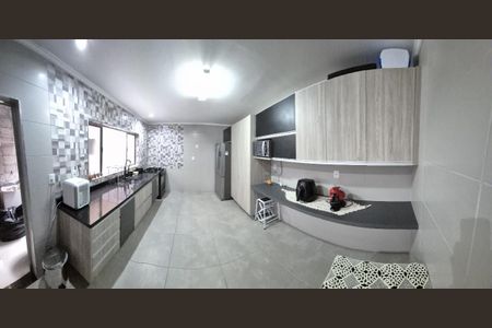 Apartamento à venda com 120m², 3 quartos e 2 vagas Apartamento à venda com 120m², 3 quartos e 2 vagasCozinha