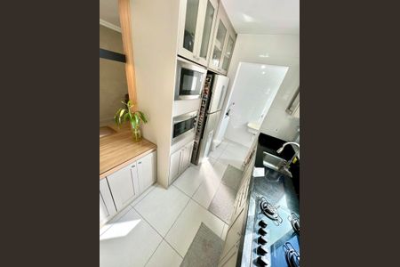 Apartamento à venda com 60m², 2 quartos e 1 vaga Apartamento à venda com 60m², 2 quartos e 1 vagaCozinha