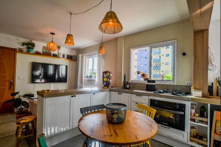 Apartamento à venda com 50m², 2 quartos e 1 vaga Apartamento à venda com 50m², 2 quartos e 1 vagaCozinha e Área de Serviço