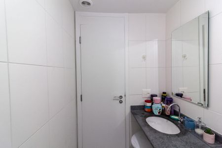 Apartamento à venda com 61m², 2 quartos e 1 vagaBanheiro Social