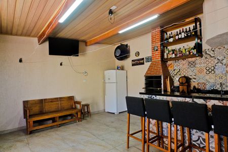 Casa à venda com 157m², 3 quartos e 2 vagas Casa à venda com 157m², 3 quartos e 2 vagasÁrea externa