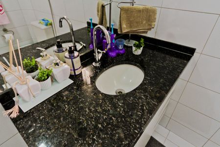 Casa à venda com 157m², 3 quartos e 2 vagas Casa à venda com 157m², 3 quartos e 2 vagasBanheiro