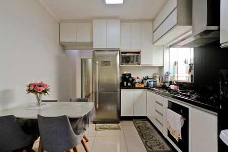 Casa à venda com 157m², 3 quartos e 2 vagas Casa à venda com 157m², 3 quartos e 2 vagasCozinha