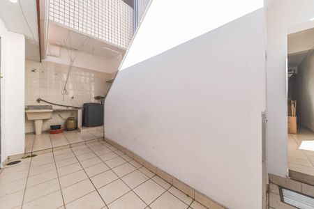 Casa à venda com 190m², 3 quartos e 4 vagasQuintal