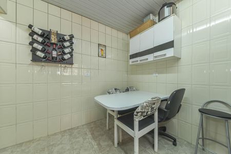 Casa à venda com 190m², 3 quartos e 4 vagasEdicula - Cozinha