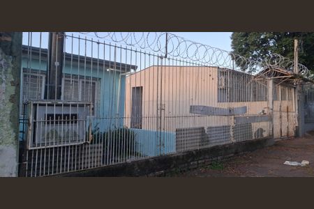 Casa à venda com 95m², 2 quartos e 4 vagas Casa à venda com 95m², 2 quartos e 4 vagasFachada