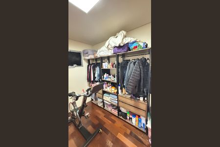 Apartamento à venda com 140m², 3 quartos e 2 vagas Apartamento à venda com 140m², 3 quartos e 2 vagasCloset da Suíte