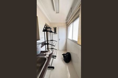Apartamento à venda com 140m², 3 quartos e 2 vagas Apartamento à venda com 140m², 3 quartos e 2 vagasÁrea de Serviço
