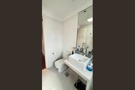 Apartamento à venda com 140m², 3 quartos e 2 vagas Apartamento à venda com 140m², 3 quartos e 2 vagasBanheiro Social