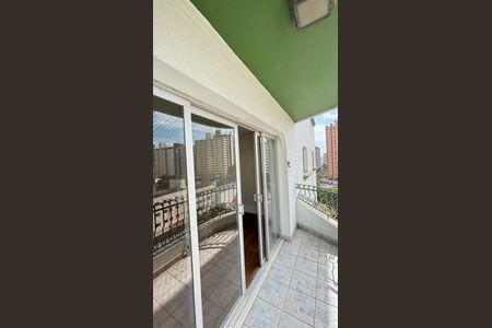 Apartamento à venda com 140m², 3 quartos e 2 vagas Apartamento à venda com 140m², 3 quartos e 2 vagasVaranda Sala