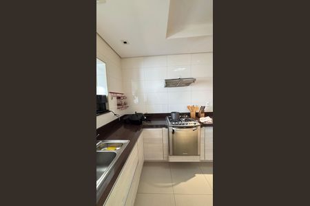 Apartamento à venda com 140m², 3 quartos e 2 vagas Apartamento à venda com 140m², 3 quartos e 2 vagasCozinha