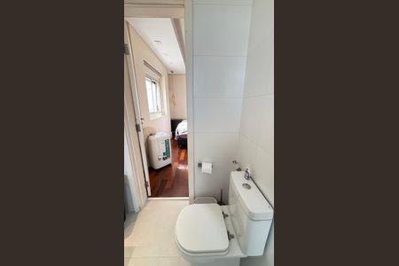 Apartamento à venda com 140m², 3 quartos e 2 vagas Apartamento à venda com 140m², 3 quartos e 2 vagasBanheiro da Suíte