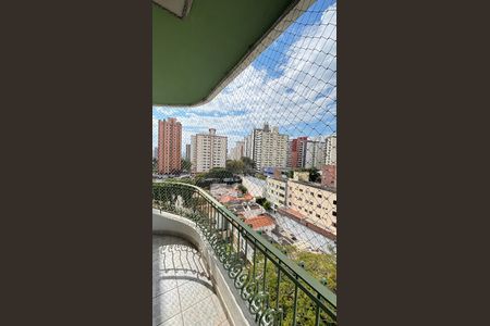 Apartamento à venda com 140m², 3 quartos e 2 vagas Apartamento à venda com 140m², 3 quartos e 2 vagasVaranda Sala