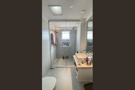 Apartamento à venda com 140m², 3 quartos e 2 vagas Apartamento à venda com 140m², 3 quartos e 2 vagasBanheiro da Suíte