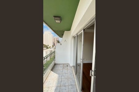 Apartamento à venda com 140m², 3 quartos e 2 vagas Apartamento à venda com 140m², 3 quartos e 2 vagasVaranda Sala