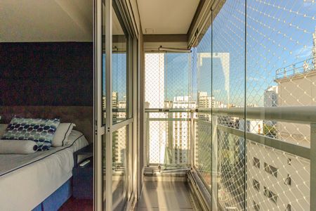 Apartamento à venda com 220m², 4 quartos e 4 vagas Apartamento à venda com 220m², 4 quartos e 4 vagasVista da Suíte 3