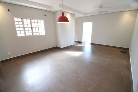 Casa à venda com 234m², 4 quartos e 3 vagasSala 2