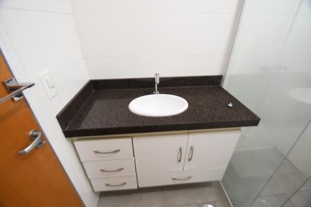 Casa à venda com 234m², 4 quartos e 3 vagasBanheiro Suíte 1