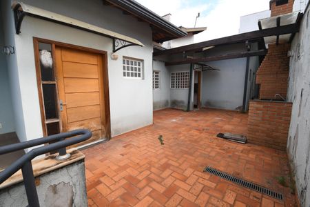 Casa à venda com 234m², 4 quartos e 3 vagasEntrada