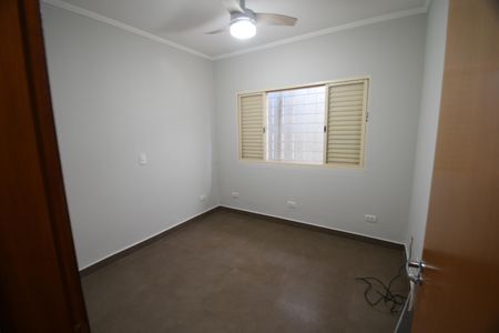 Casa à venda com 234m², 4 quartos e 3 vagasSuíte 2