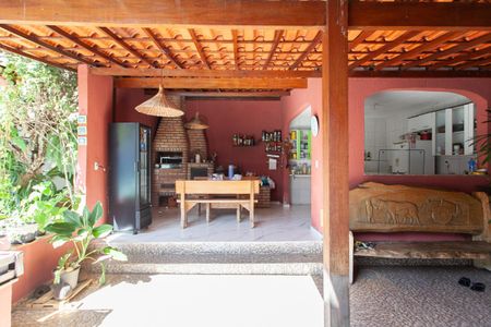 Casa à venda com 360m², 5 quartos e 2 vagasEspaço Gourmet