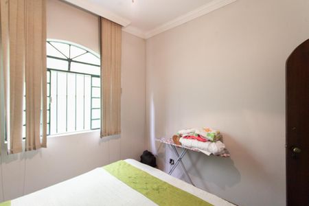 Casa à venda com 360m², 5 quartos e 2 vagasQuarto 4