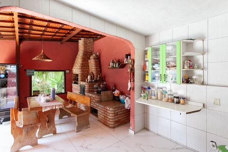 Casa à venda com 360m², 5 quartos e 2 vagasEspaço Gourmet