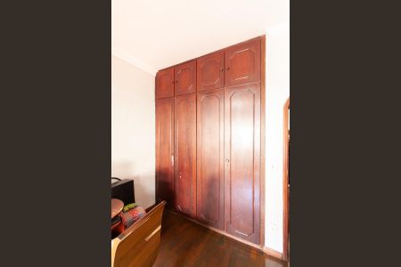 Casa à venda com 360m², 5 quartos e 2 vagasQuarto 2