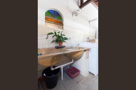 Casa à venda com 360m², 5 quartos e 2 vagasÁrea de Serviço