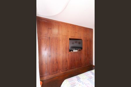 Casa à venda com 360m², 5 quartos e 2 vagasSuíte