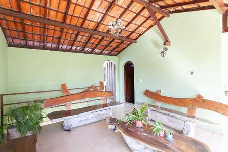 Casa à venda com 360m², 5 quartos e 2 vagasVaranda