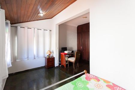 Casa à venda com 360m², 5 quartos e 2 vagasQuarto 2