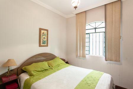 Casa à venda com 360m², 5 quartos e 2 vagasQuarto 4