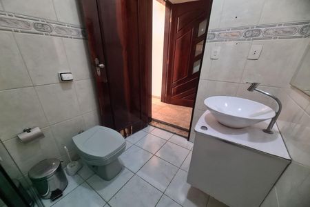 Casa à venda com 107m², 2 quartos e 2 vagasBanheiro Social