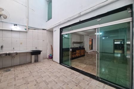 Casa à venda com 107m², 2 quartos e 2 vagasÁrea de Serviço