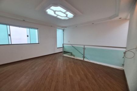 Casa à venda com 107m², 2 quartos e 2 vagasSala 2