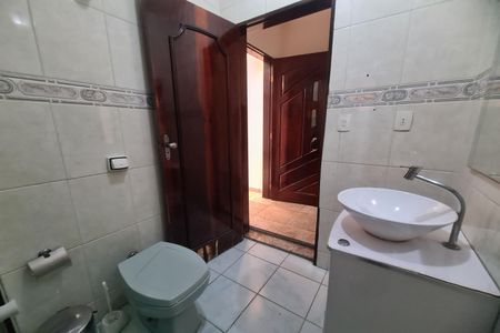 Casa à venda com 107m², 2 quartos e 2 vagasBanheiro Social