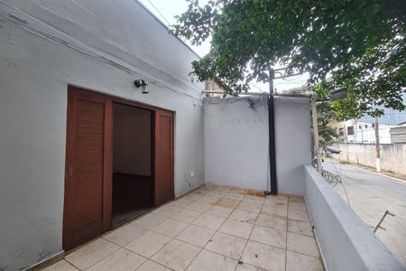 Casa à venda com 107m², 2 quartos e 2 vagasVaranda da Suite
