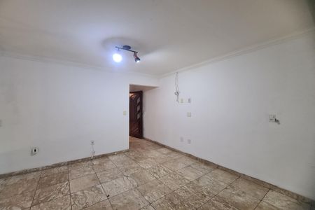 Casa à venda com 107m², 2 quartos e 2 vagasSala