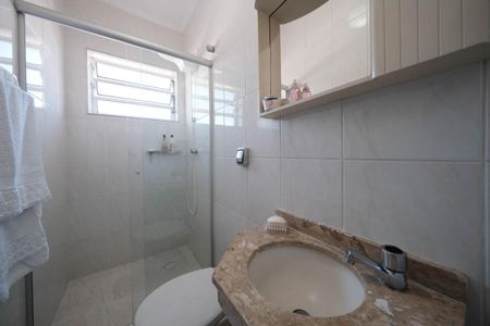 Casa à venda com 160m², 3 quartos e 2 vagasBanheiro da Suíte