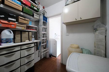 Casa à venda com 160m², 3 quartos e 2 vagasDespensa