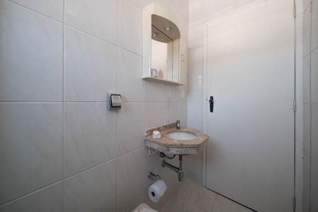 Casa à venda com 160m², 3 quartos e 2 vagasBanheiro da Suíte