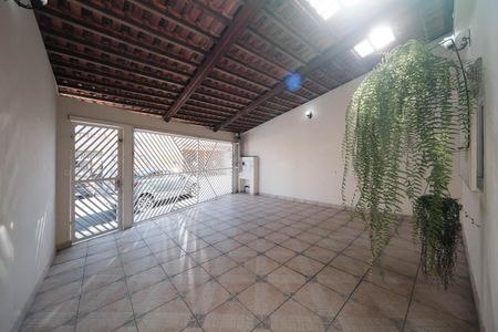 Casa à venda com 160m², 3 quartos e 2 vagasGaragem