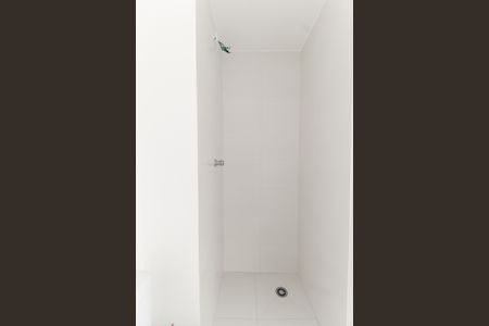 Apartamento para alugar com 33m², 2 quartos e sem vaga Apartamento para alugar com 33m², 2 quartos e sem vagaBanheiro