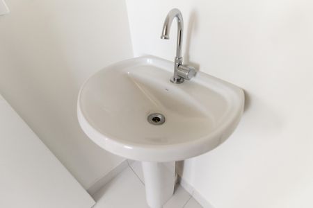 Apartamento para alugar com 33m², 2 quartos e sem vaga Apartamento para alugar com 33m², 2 quartos e sem vagaBanheiro