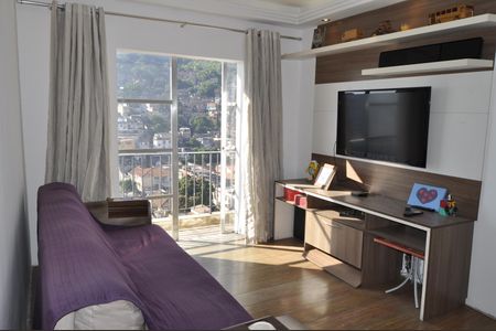 Apartamento à venda com 82m², 2 quartos e 1 vagaSala