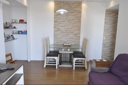 Apartamento à venda com 82m², 2 quartos e 1 vagaSala